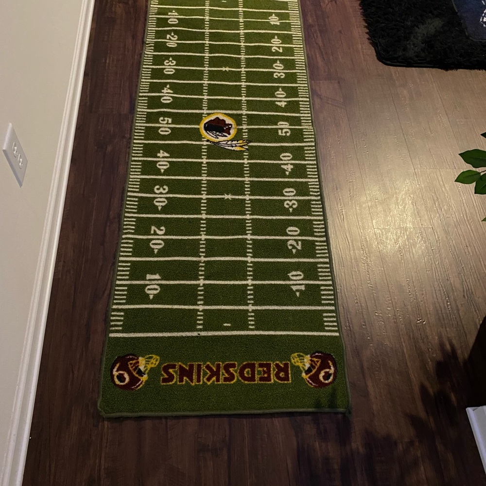 Nice redskins rug
